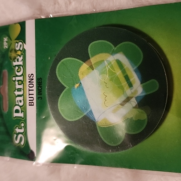 NEW IN PACKAGE ST PATRICK'S DAY BUTTONS - Picture 2 of 4